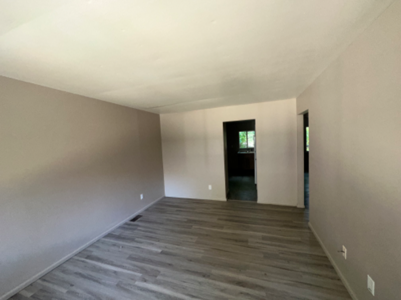 17318 N 2nd St - Photo 2 of 3