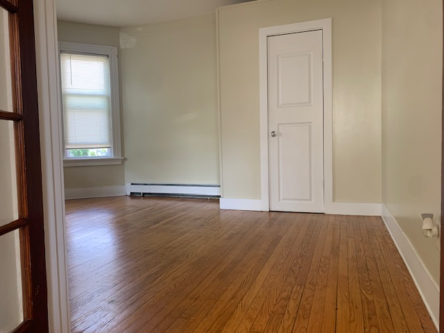 172 Grafton St - Photo 2 of 9