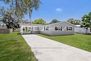 1420 Dolphin Dr - Photo 1 of 1