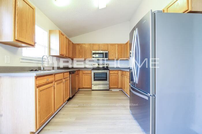 129 Forrester Dr - Photo 3 of 19