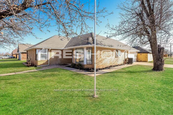 3728 Windgate East Rd - Photo 3 of 18