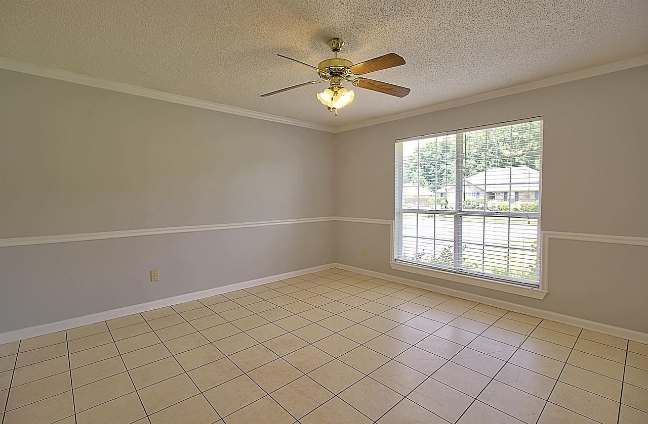 210 Easy St #1 - Photo 5 of 27