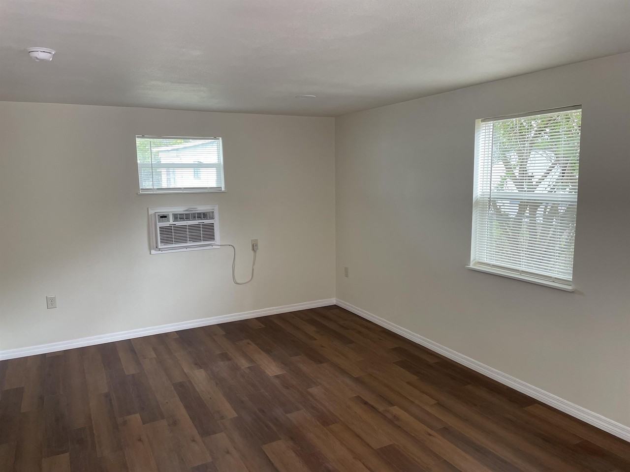 2850 Lake Alfred Road - 10Unit 10 #10 - Photo 2 of 7