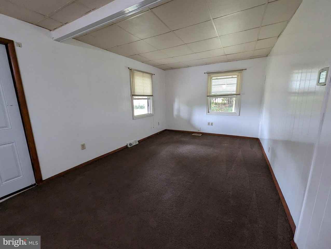 5 Oak Ave - Photo 2 of 8