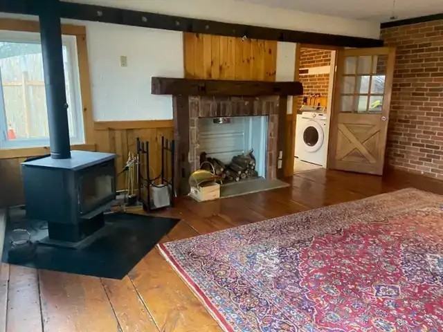 1410 Penetanguishene Road - Photo 3 of 6