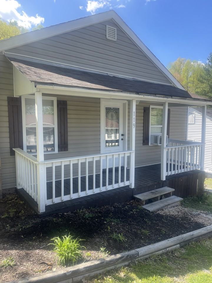 119 Gateway Drive - Photo 2 of 19