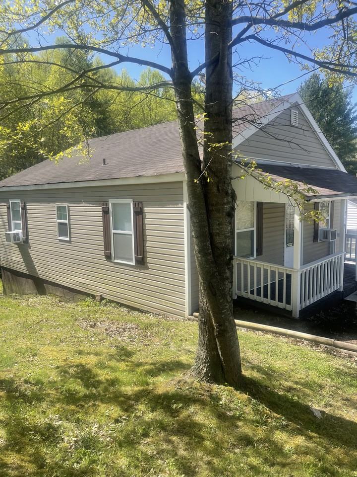 119 Gateway Drive - Photo 3 of 19