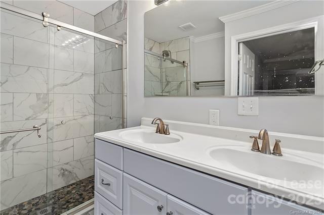 1032 Holland Ave #1 - Photo 5 of 19