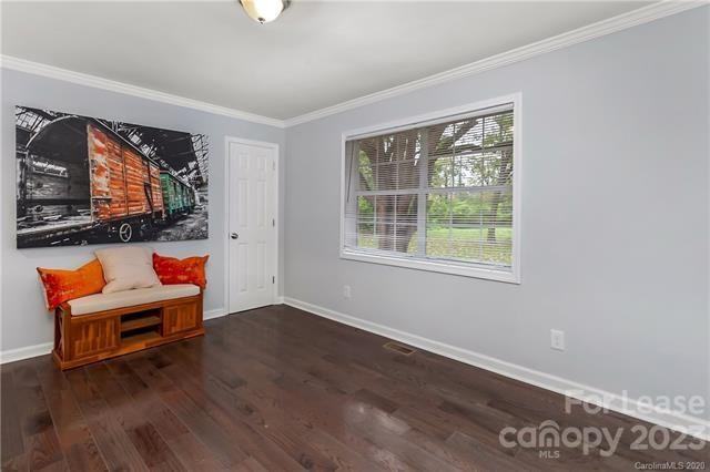 1032 Holland Ave #1 - Photo 6 of 19