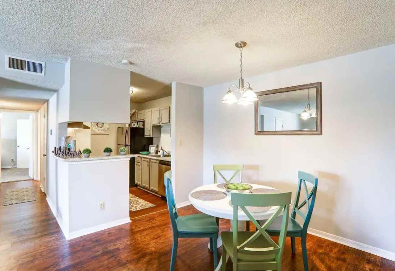 Hunters Pointe - Photo 3 of 21