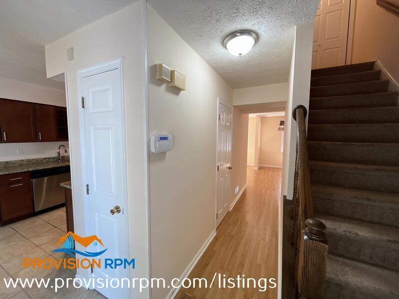 915 12th St - Photo 2 of 25