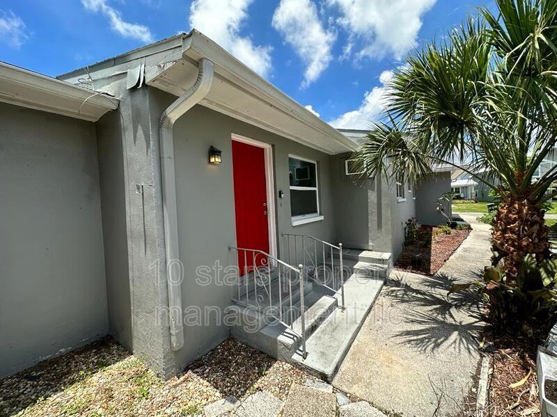 1265 Pierce St - Photo 3 of 25
