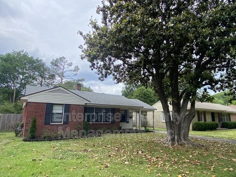 1623 Delmont Road - Photo 4 of 29