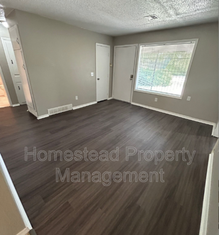 305 Nw 85th St - Photo 2 of 11