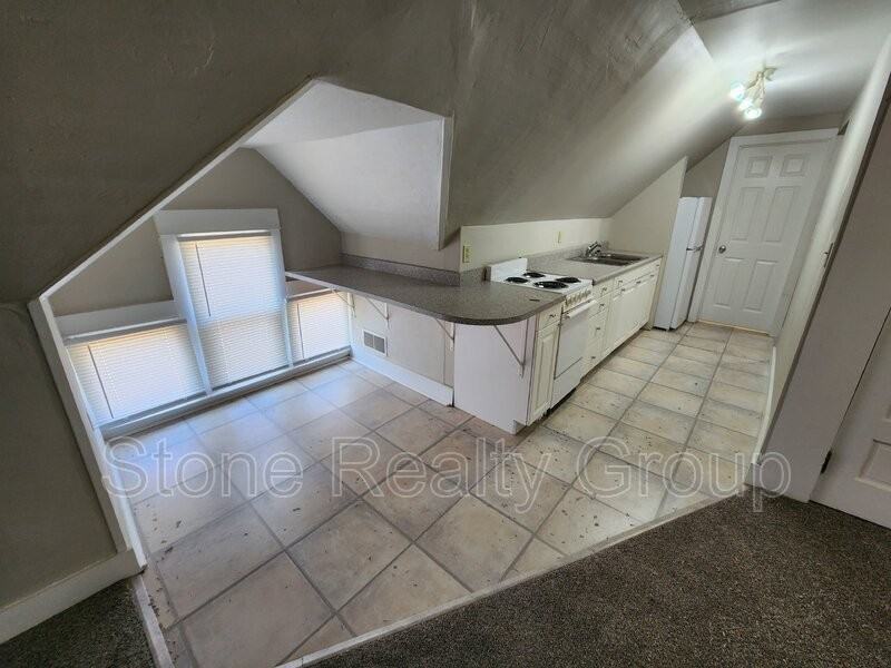 22 Blakely Ave #B - Photo 4 of 10