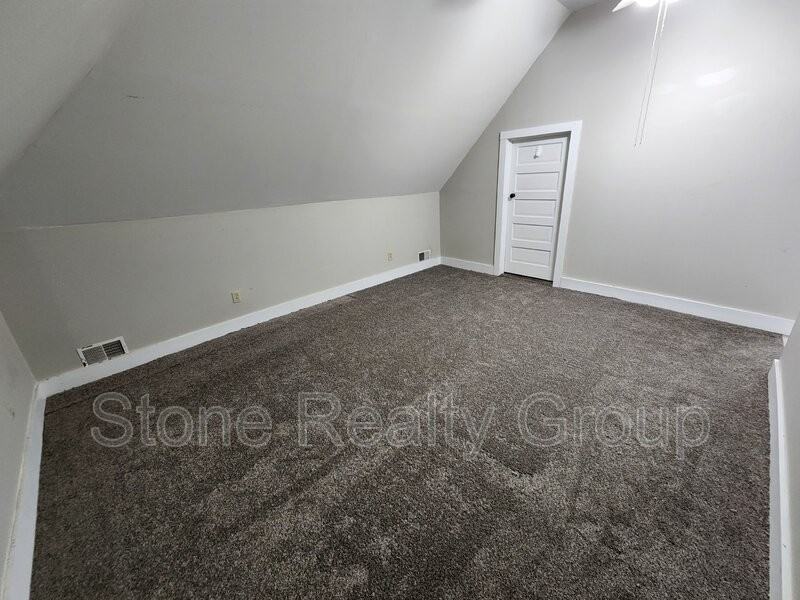 22 Blakely Ave #B - Photo 5 of 10