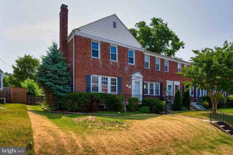 1738 Glen Ridge Rd - Photo 2 of 21