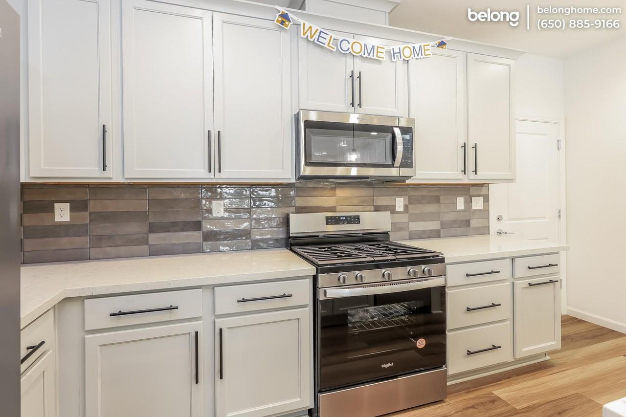 5581 Holly Bay Ave - Photo 7 of 36