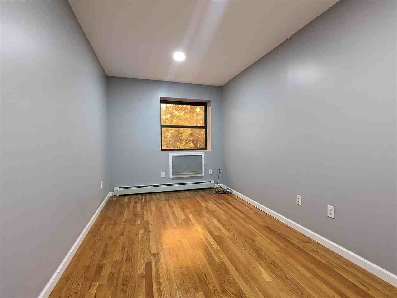 1340 Gates Ave #2 - Photo 2 of 7