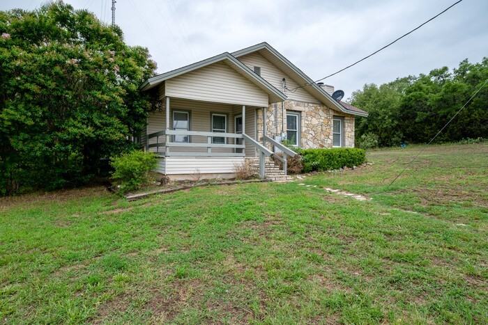 2347 S Fm 200 - Photo 2 of 24