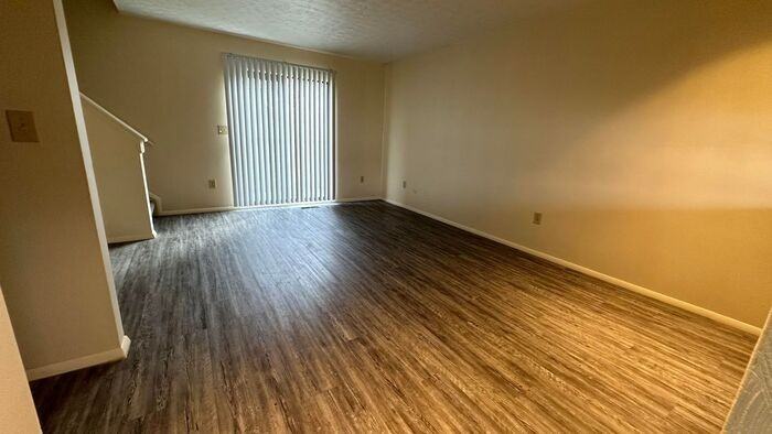 129 Orchard Dr #B - Photo 3 of 11