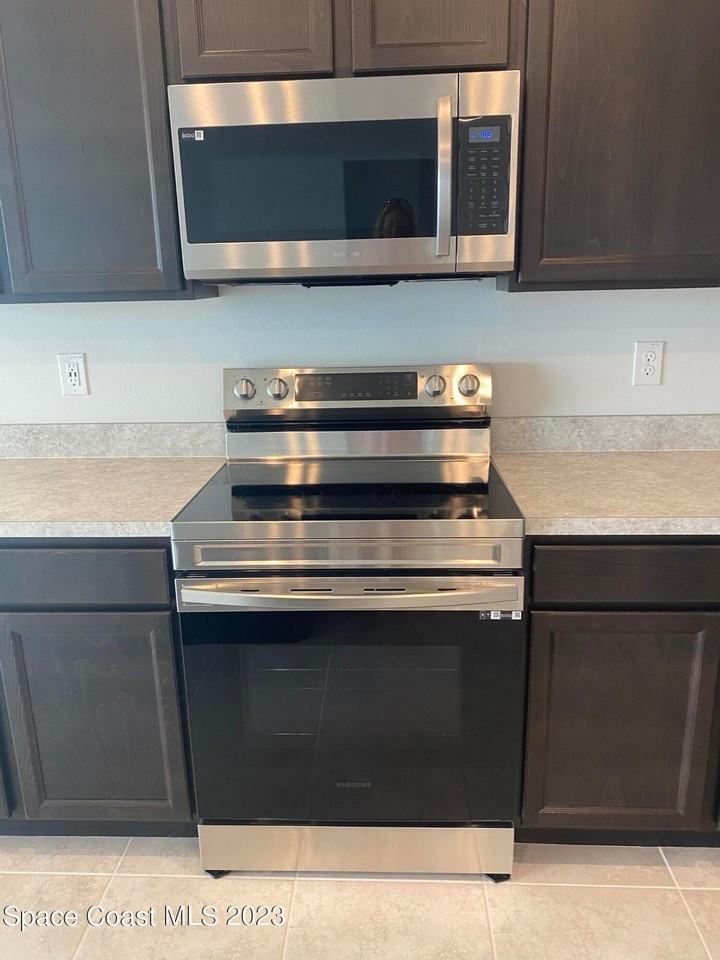 2623 Pinwherry St Nw #NA - Photo 2 of 15