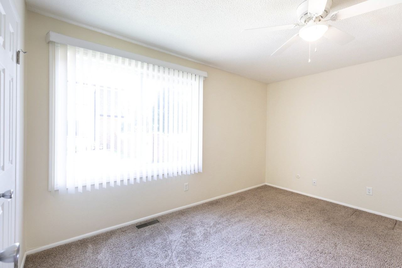 1303 N Logan Ave #7 - Photo 7 of 12