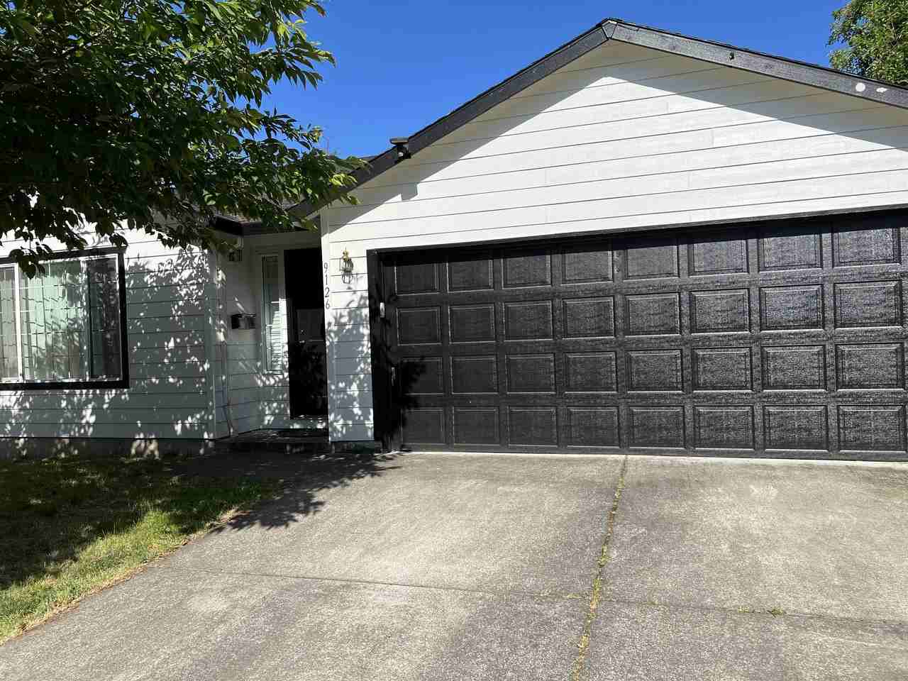 9126 N Hodge Ave #1 - Photo 3 of 18