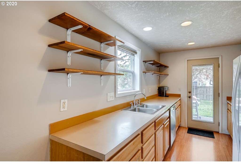 9126 N Hodge Ave #1 - Photo 4 of 18