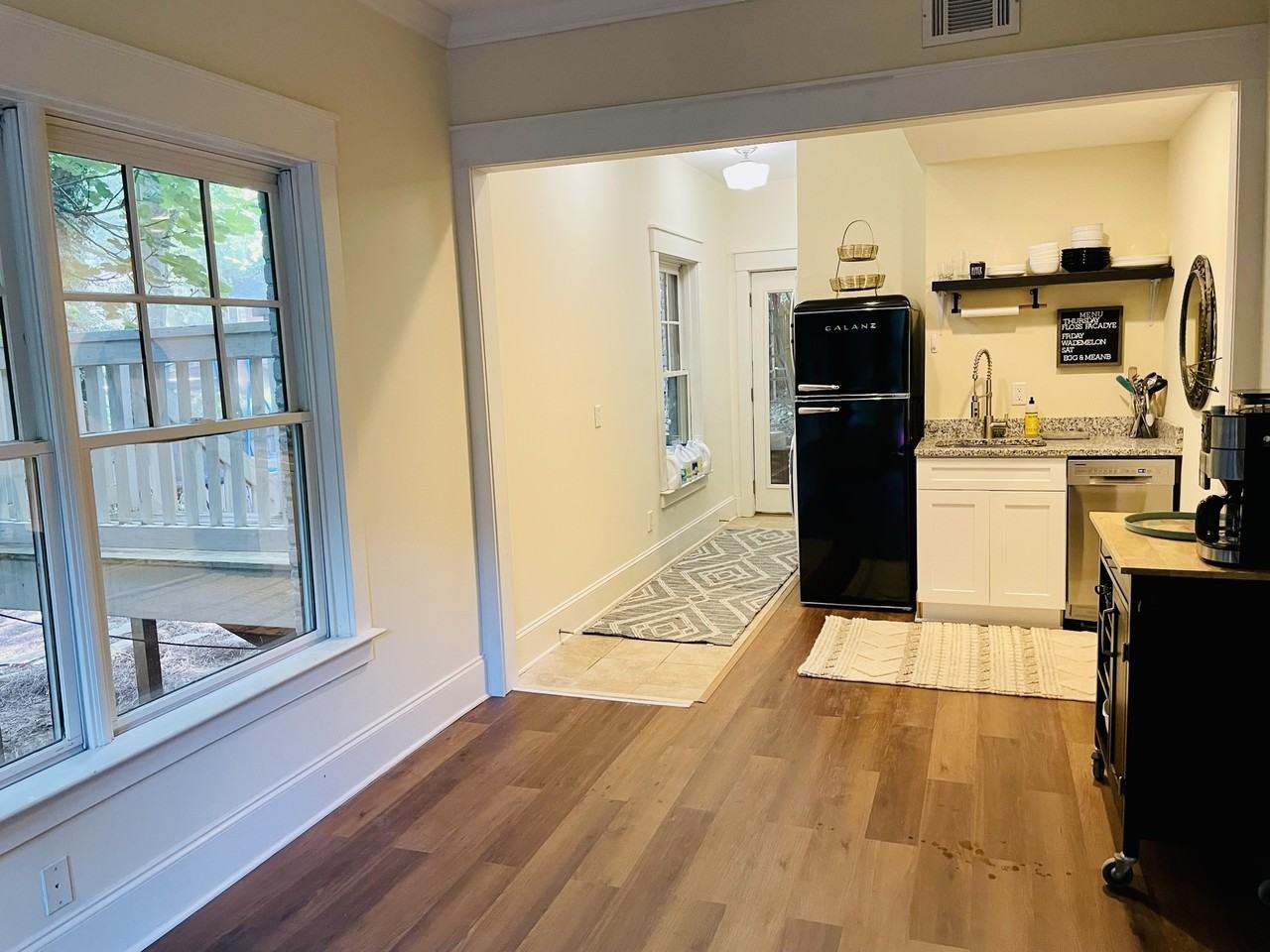 1629 Ridgewood Dr Ne #1 - Photo 3 of 30