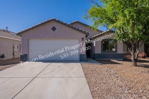 featured image of 2439 W Rousseau St #1
