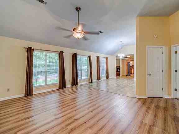 11303 Michelle Way - Photo 3 of 14