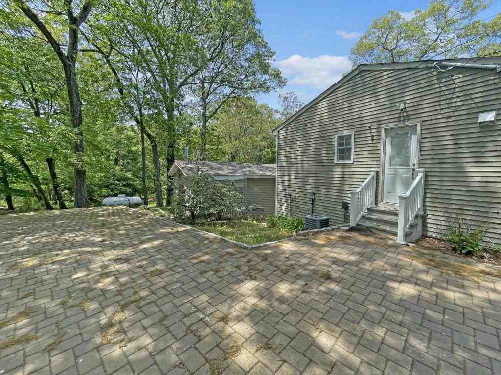 12 Stag Hill Rd - Photo 3 of 21