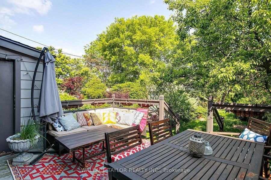 282 Mortimer Avenue - Photo 2 of 15