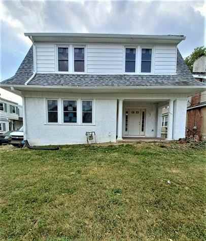 452 S 4th St - Photo 2 of 8