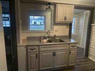 2223 Youll St - Photo 3 of 7