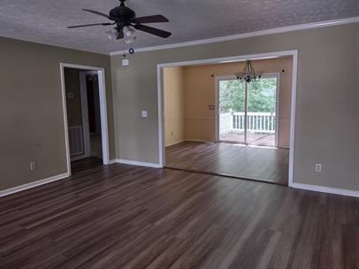 3802 Dominion Ct - Photo 3 of 8