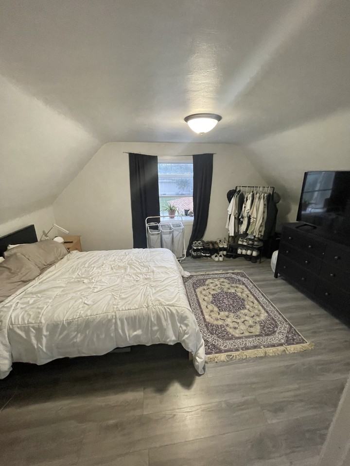 2901 W Bottsford Ave #NA - Photo 3 of 12