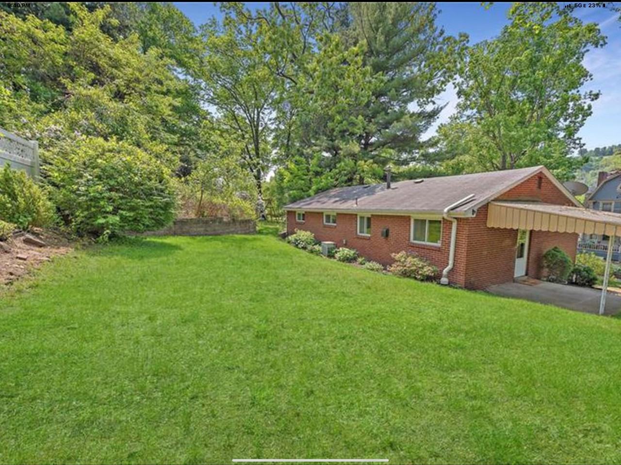 223 Bank St #NA - Photo 2 of 10