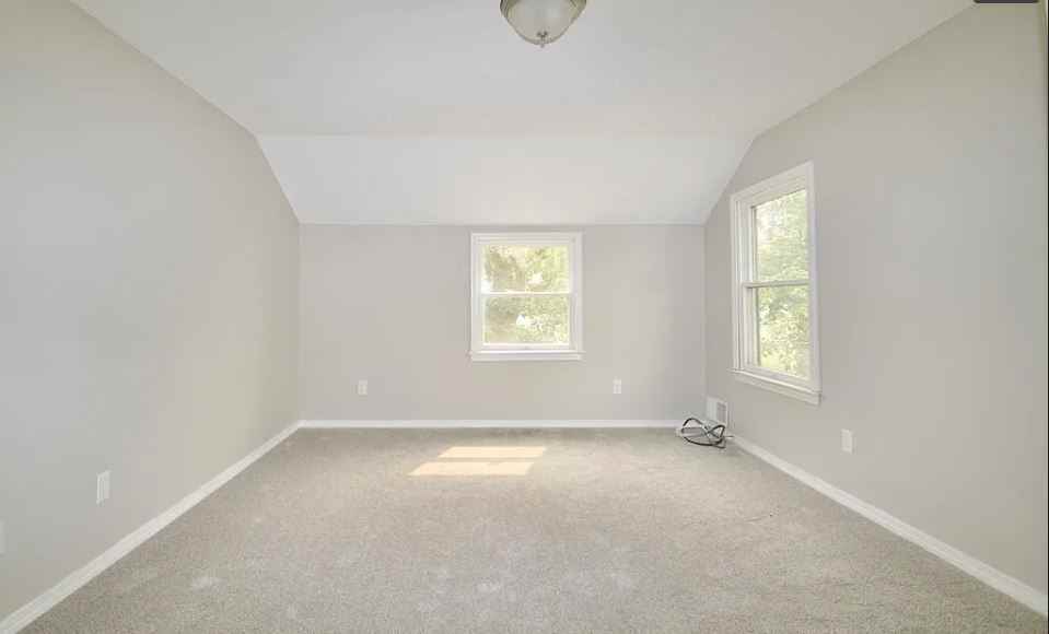 142 Cloran St #NA - Photo 3 of 5