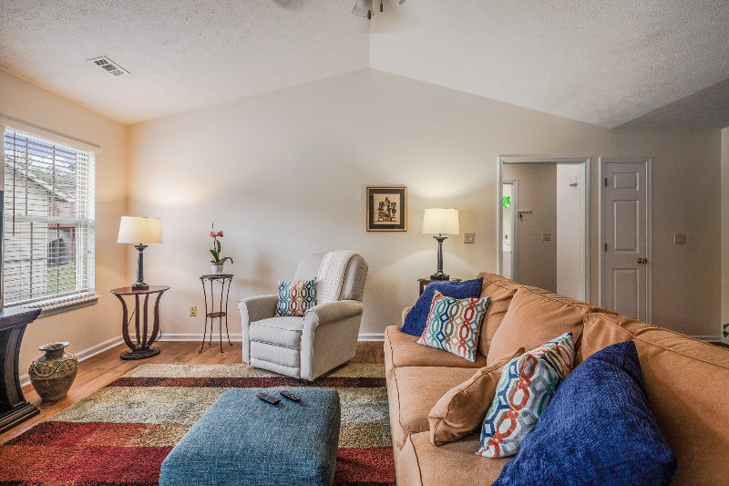 3622 Rolling Ridge Way - Photo 7 of 47