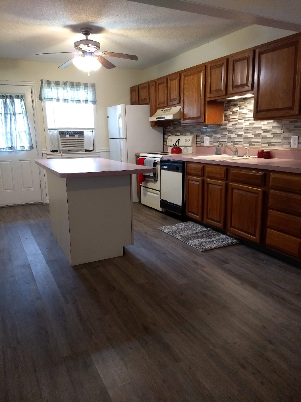 228 Evergreen Ct #32 - Photo 3 of 20