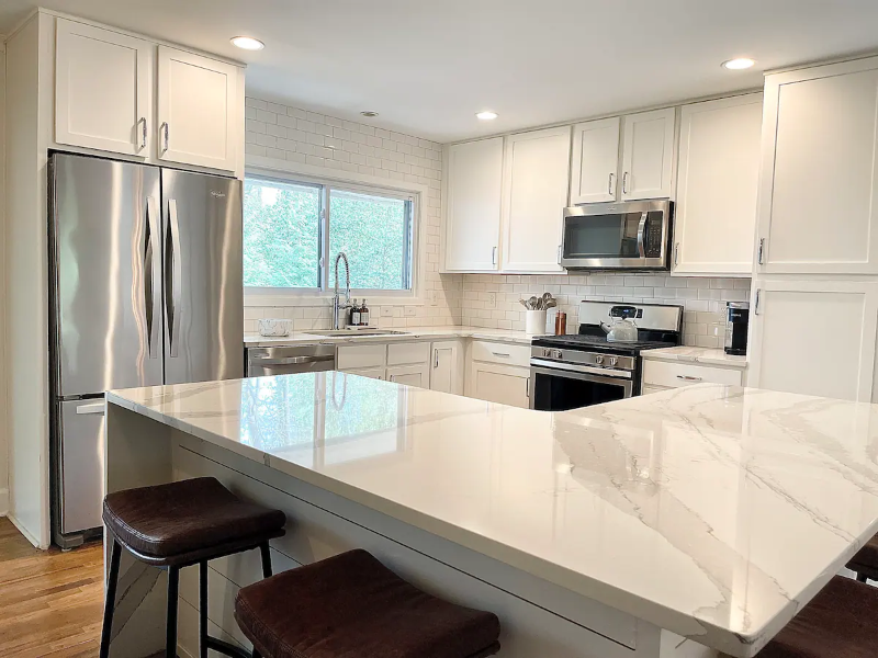 3807 Admiral Dr - Photo 7 of 40