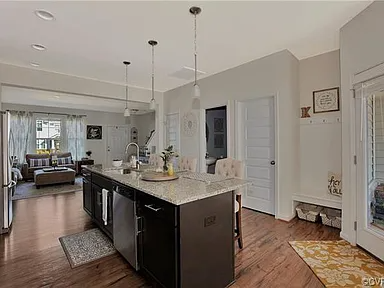 10504 Marions Way - Photo 2 of 13