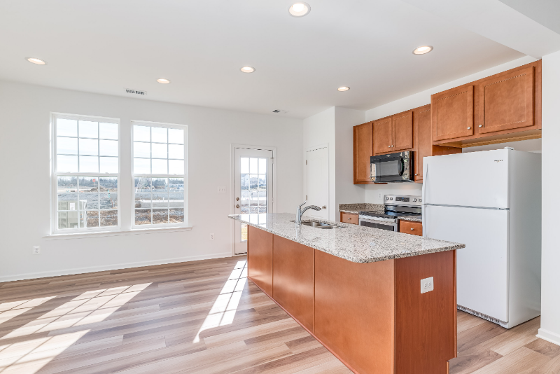 34 Horace Ct - Photo 2 of 24
