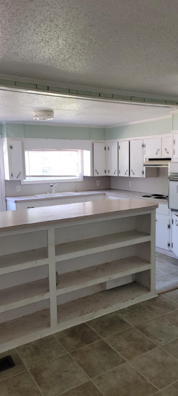 201 Ole Simpson Pl - Photo 3 of 37