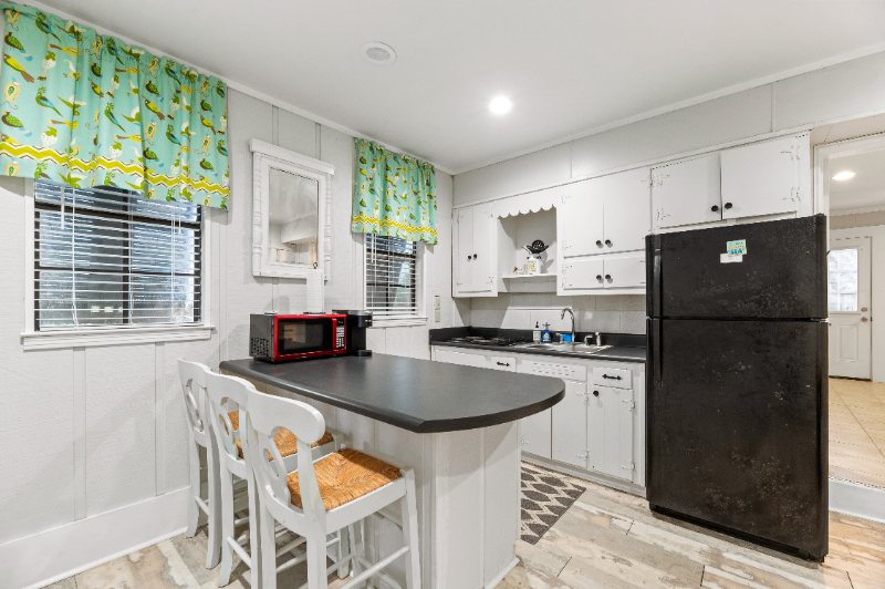 158 Grand Boulevard #P - Photo 7 of 14