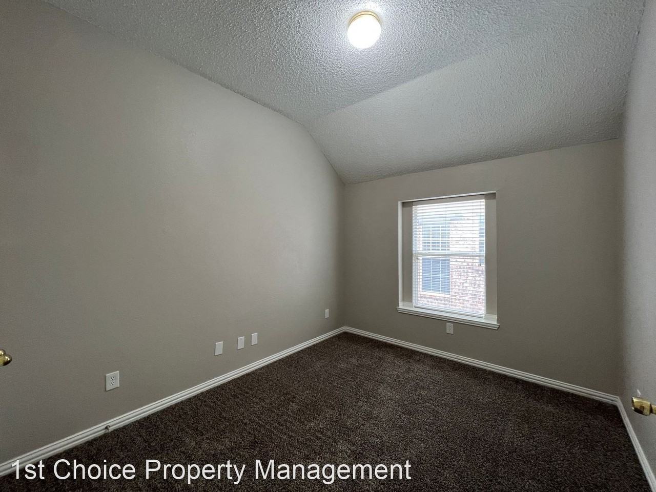 8009 Pretoria Pl - Photo 3 of 27