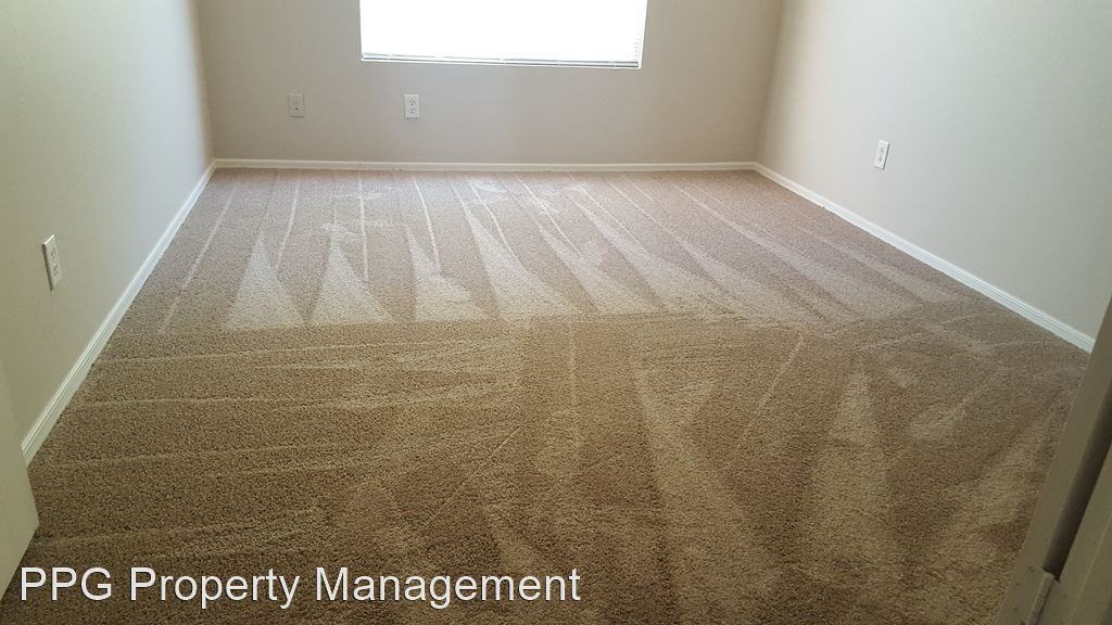 12926 W Fleetwood Ln - Photo 3 of 15