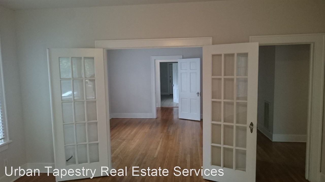 1915 Robbins Pl - Photo 3 of 10